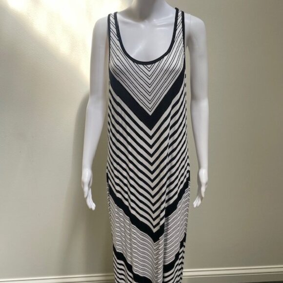 NWT Michael Kors Black and White Chevron Stripe Maxi Dress L - Picture 1 of 8